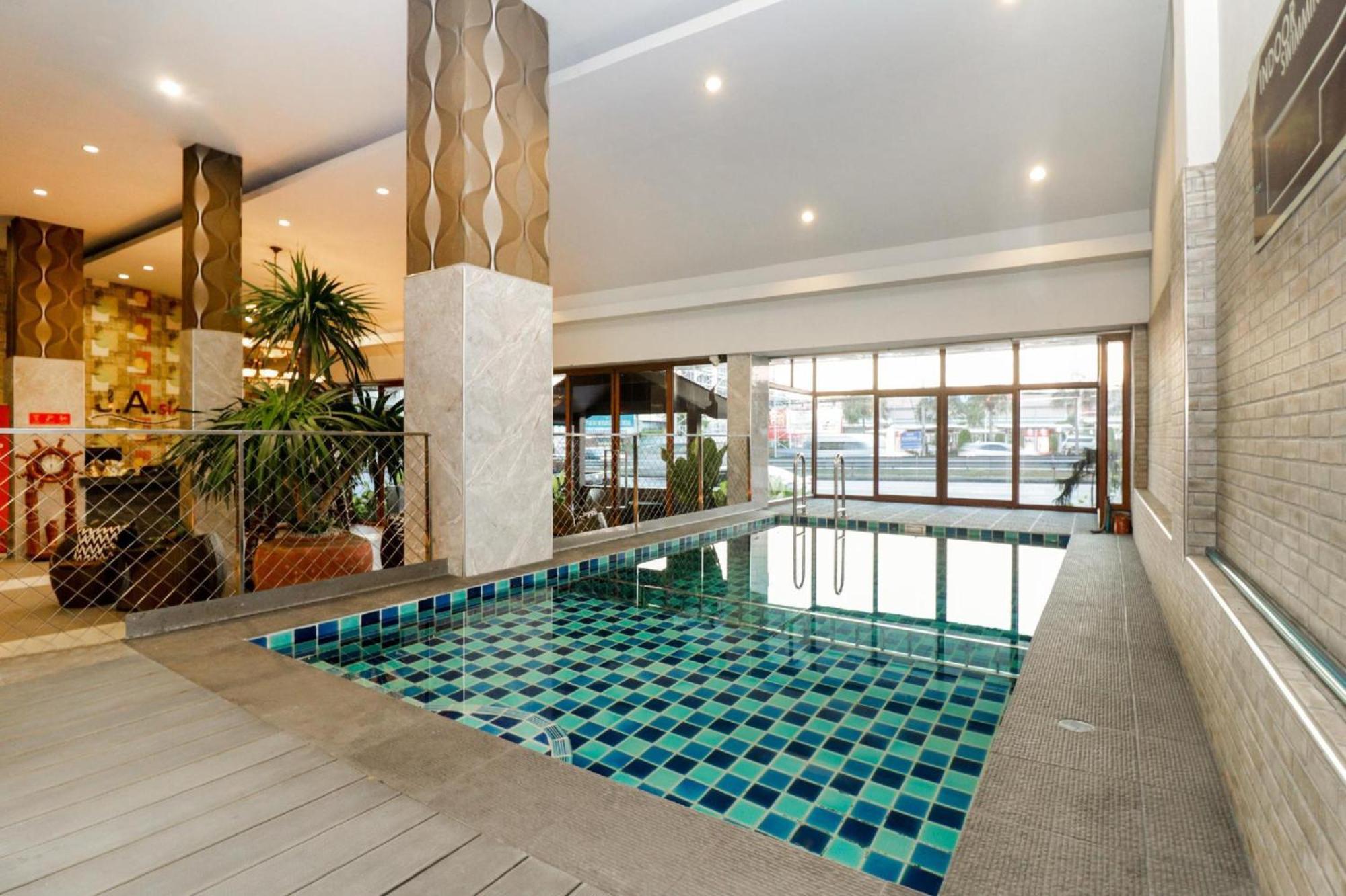 Collection O Ja Siam City Pattaya Exterior photo